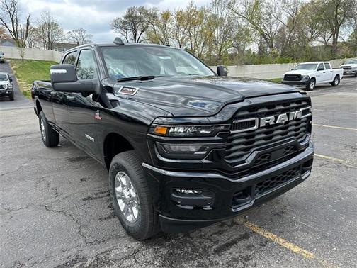 2025 RAM 3500 Big Horn Crew Cab 4x4 8' Box