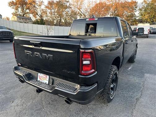 2026 RAM 1500 Warlock Crew Cab 4x4 5'7' Box