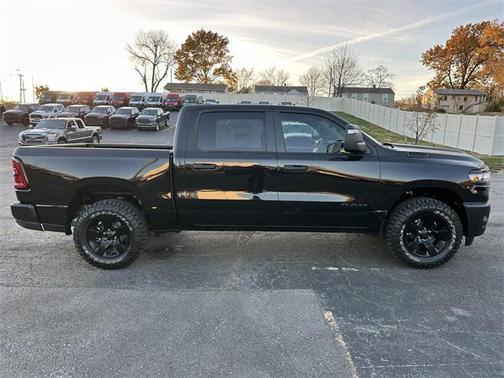 2026 RAM 1500 Warlock Crew Cab 4x4 5'7' Box