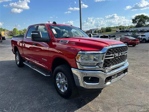 2024 RAM 2500 Big Horn Crew Cab 4x4 6'4' Box