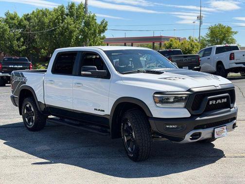 Bright White Clearcoat 2022 RAM 1500 Rebel