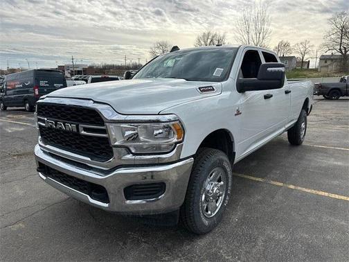 2024 RAM 2500 Tradesman Crew Cab 4x4 8' Box