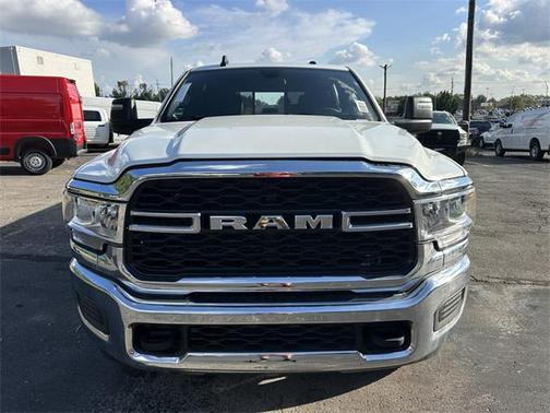 2024 RAM 2500 Tradesman Crew Cab 4x4 8' Box