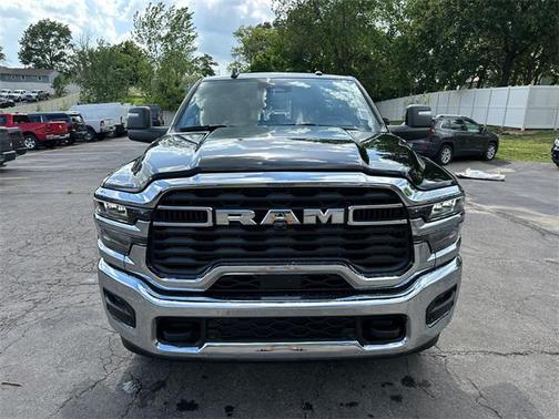 2025 RAM 2500 Tradesman Crew Cab 4x4 6'4' Box
