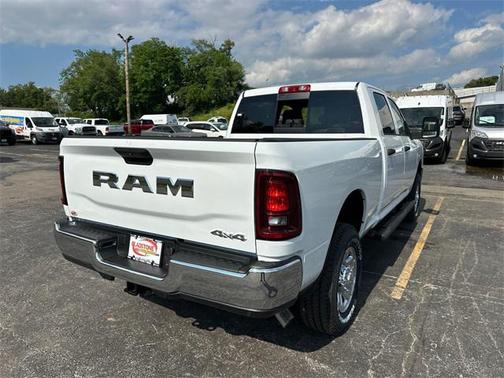 2025 RAM 2500 Tradesman Crew Cab 4x4 6'4' Box