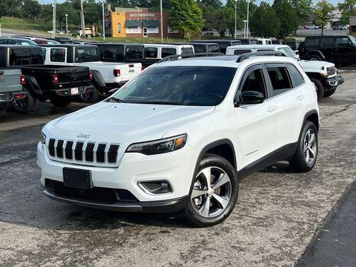 Bright White Clearcoat 2022 Jeep Cherokee Limited