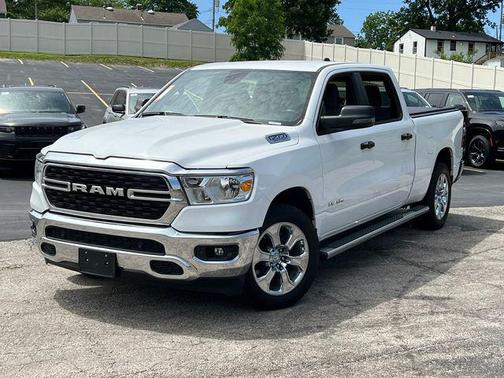 Bright White Clearcoat 2023 RAM 1500 Big Horn/Lone Star