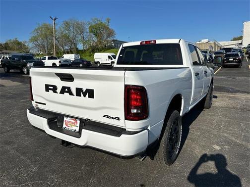 2025 RAM 3500 Big Horn Crew Cab 4x4 6'4' Box