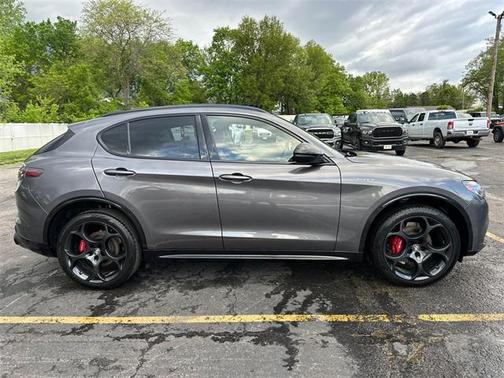 2024 Alfa Romeo Stelvio Veloce AWD