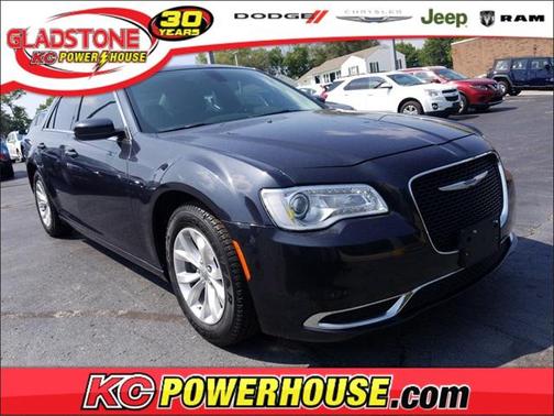 2016 Chrysler 300 Limited