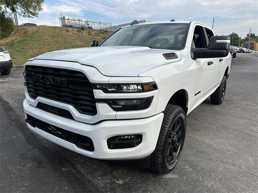 2025 RAM 2500 Big Horn Crew Cab 4x4 6'4' Box