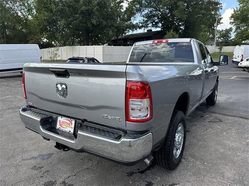 2024 RAM 2500 Tradesman Crew Cab 4x4 8' Box