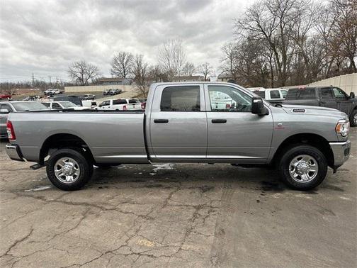 2024 RAM 2500 Tradesman Crew Cab 4x4 8' Box