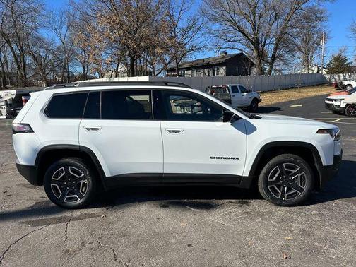 2026 Jeep Cherokee Laredo 4x4
