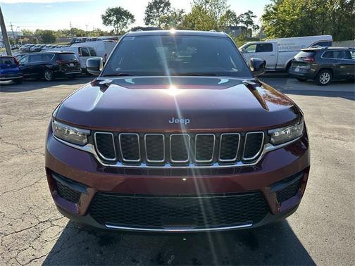 2025 Jeep Grand Cherokee Laredo