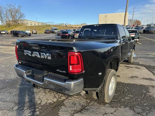 2026 RAM 3500 Big Horn Crew Cab 4x4 8' Box