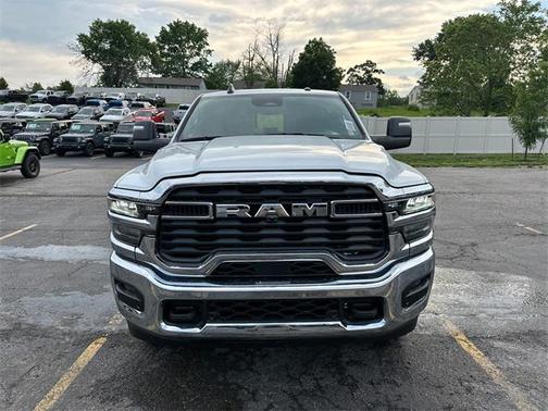 2025 RAM 3500 Tradesman Crew Cab 4x4 8' Box
