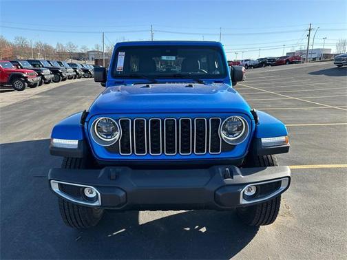 2025 Jeep Wrangler 4-Door Sahara 4x4