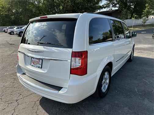 2012 Chrysler Town & Country Touring