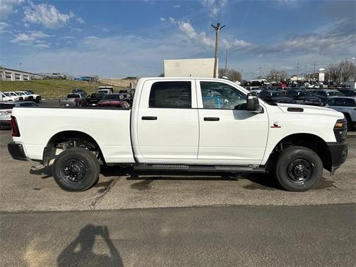 2025 RAM 2500 Tradesman Crew Cab 4x4 6'4' Box