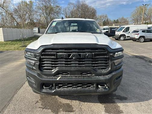 2025 RAM 2500 Tradesman Crew Cab 4x4 6'4' Box