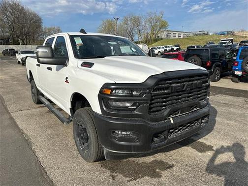 2025 RAM 2500 Tradesman Crew Cab 4x4 6'4' Box