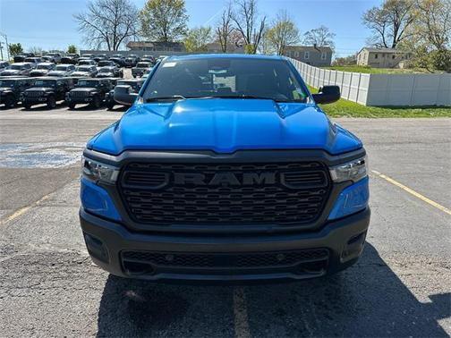 2025 RAM 1500 Warlock Crew Cab 4x4 5'7' Box