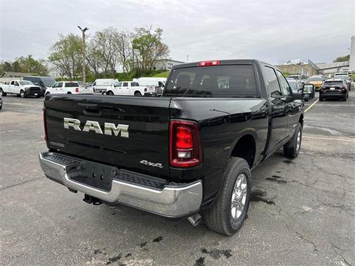 2025 RAM 2500 Big Horn Crew Cab 4x4 6'4' Box