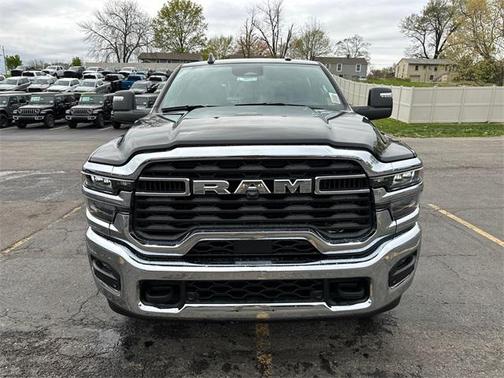 2025 RAM 2500 Big Horn Crew Cab 4x4 6'4' Box