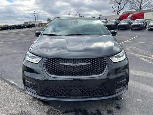 Black 2026 Chrysler Pacifica Limited