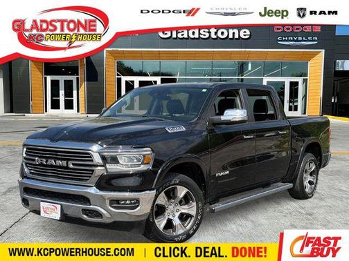 Diamond Black Crystal Pearlcoat 2022 RAM 1500 Laramie