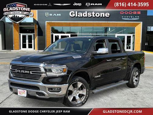 Diamond Black Crystal Pearlcoat 2022 RAM 1500 Laramie