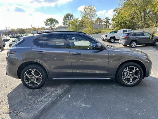 2024 Alfa Romeo Stelvio Ti