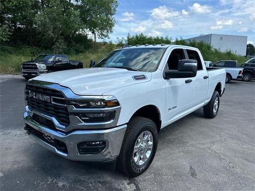 2025 RAM 2500 Lone Star Crew Cab 4x4 6'4' Box