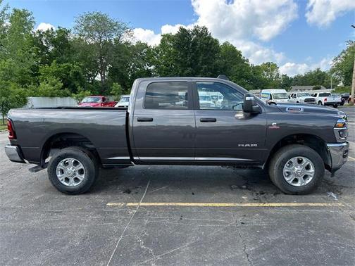 2025 RAM 2500 Big Horn Crew Cab 4x4 6'4' Box
