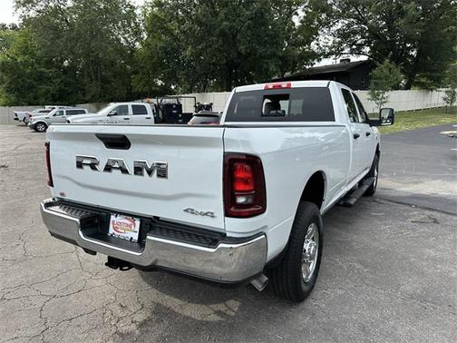 2025 RAM 2500 Tradesman Crew Cab 4x4 8' Box