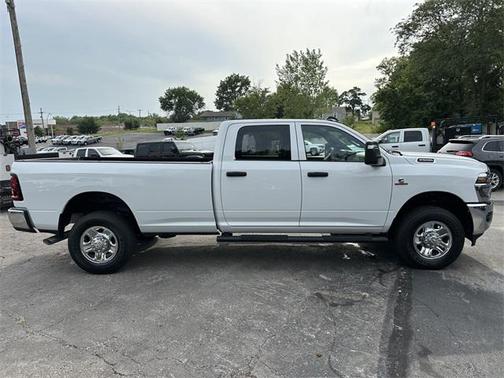 2025 RAM 2500 Tradesman Crew Cab 4x4 8' Box