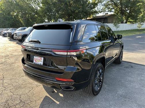 2025 Jeep Grand Cherokee Summit