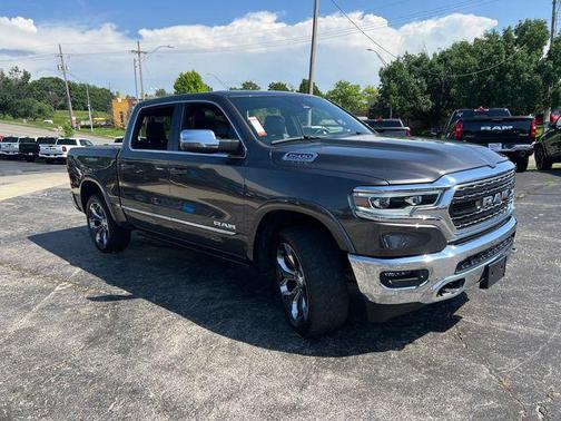 Granite Crystal Metallic Clearcoat 2023 RAM 1500 Limited