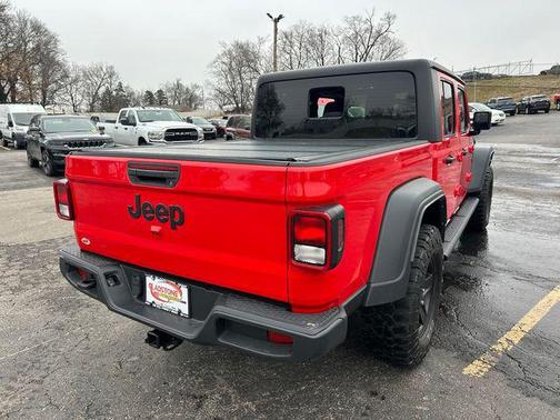 2022 Jeep Gladiator Sport