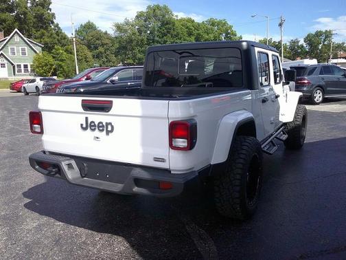 2023 Jeep Gladiator Overland