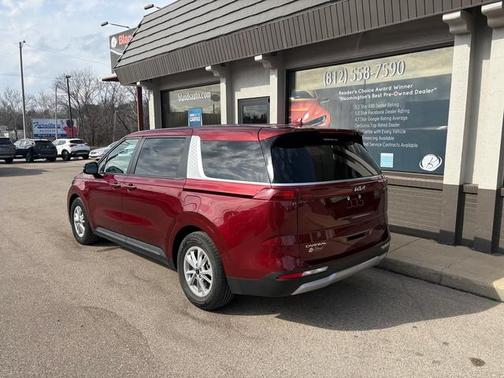 2024 Kia Carnival LX