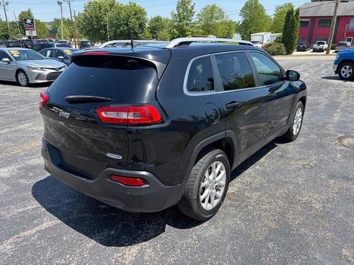 Diamond Black 2017 Jeep Cherokee Latitude