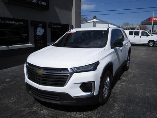 2023 Chevrolet Traverse LS