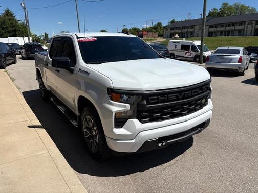 Summit White 2022 Chevrolet Silverado 1500 Custom
