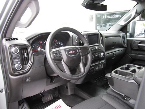 2024 GMC Sierra 2500 Pro