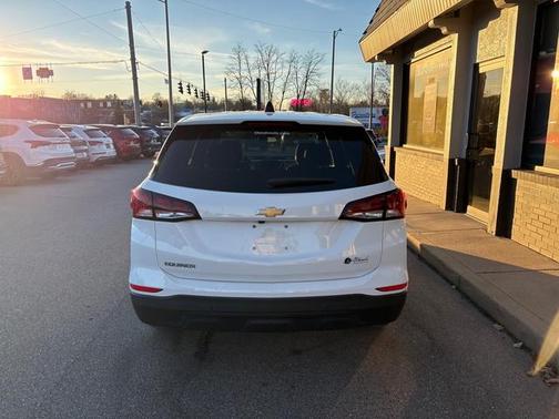 2022 Chevrolet Equinox LS