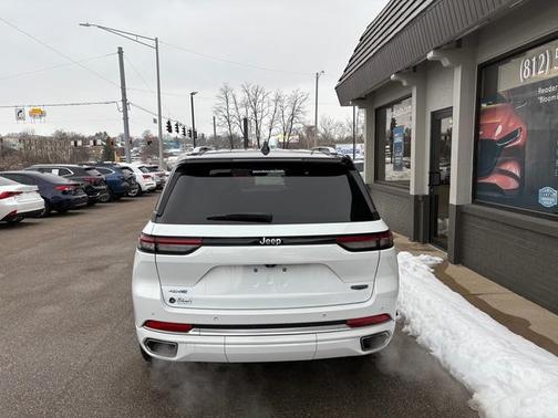 2022 Jeep Grand Cherokee 4xe Summit