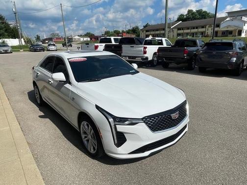2023 Cadillac CT4 Luxury