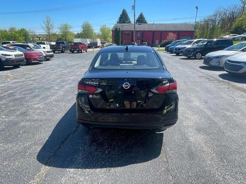 2021 Nissan Versa 1.6 SV